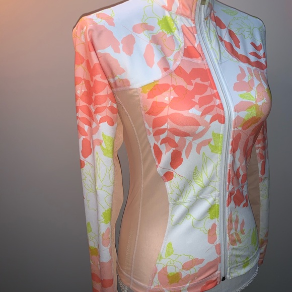 Lululemon 🌿🌿🌿 - Picture 5 of 9